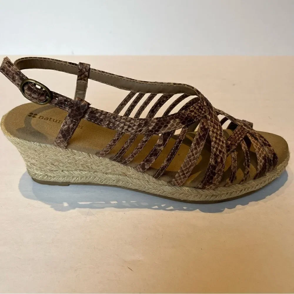 Women's Naturalizer Espadrille Tan Snake Print Size 10M Wedge